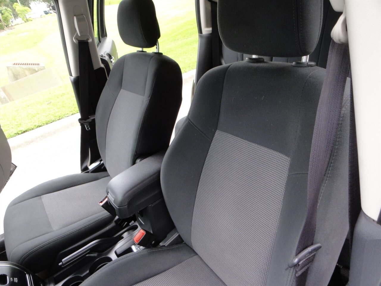 2014 Jeep Patriot Latitude 4x4 - Photo 35 - Deland, FL 32720