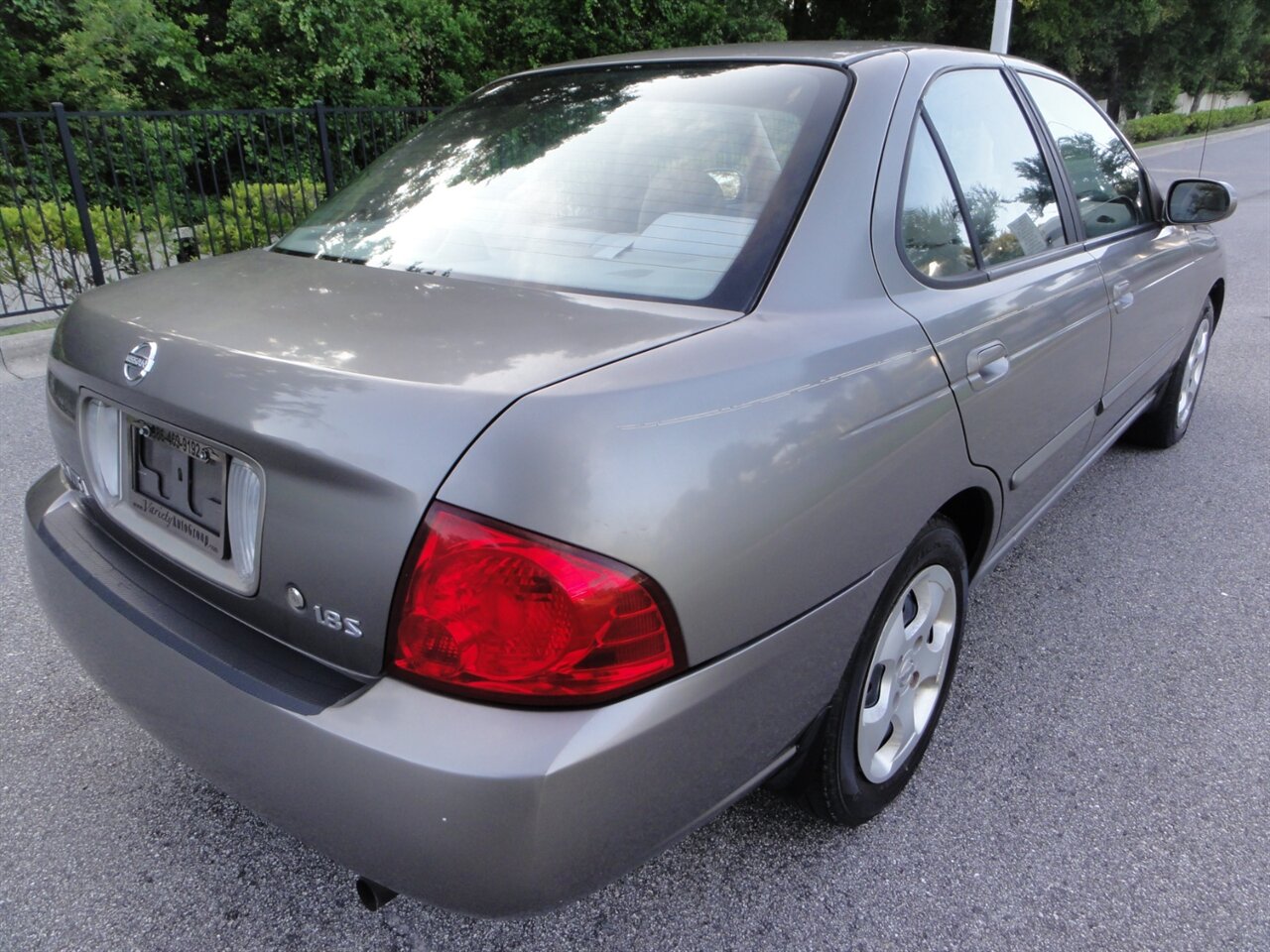 2005 Nissan Sentra 1.8 - Photo 3 - Deland, FL 32720