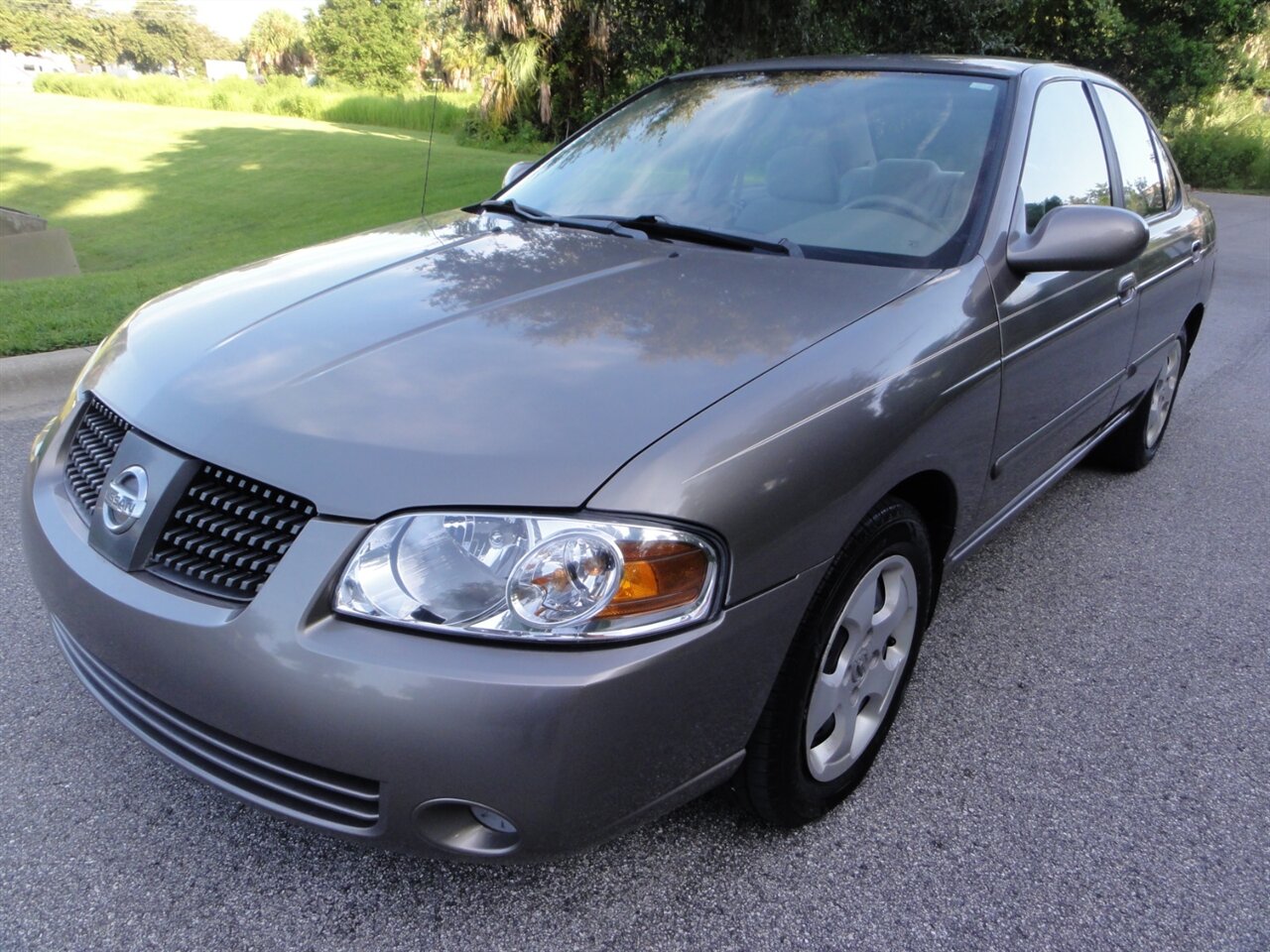 2005 Nissan Sentra 1.8 - Photo 2 - Deland, FL 32720