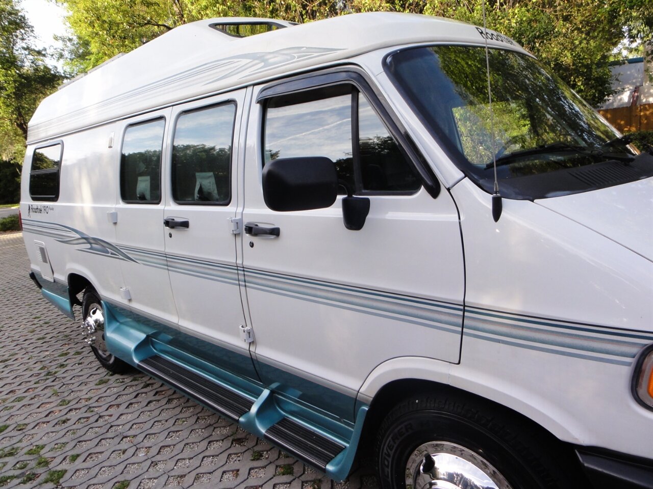 1997 Dodge Ram Van 3500 ROADTREK MH - Photo 8 - Deland, FL 32720