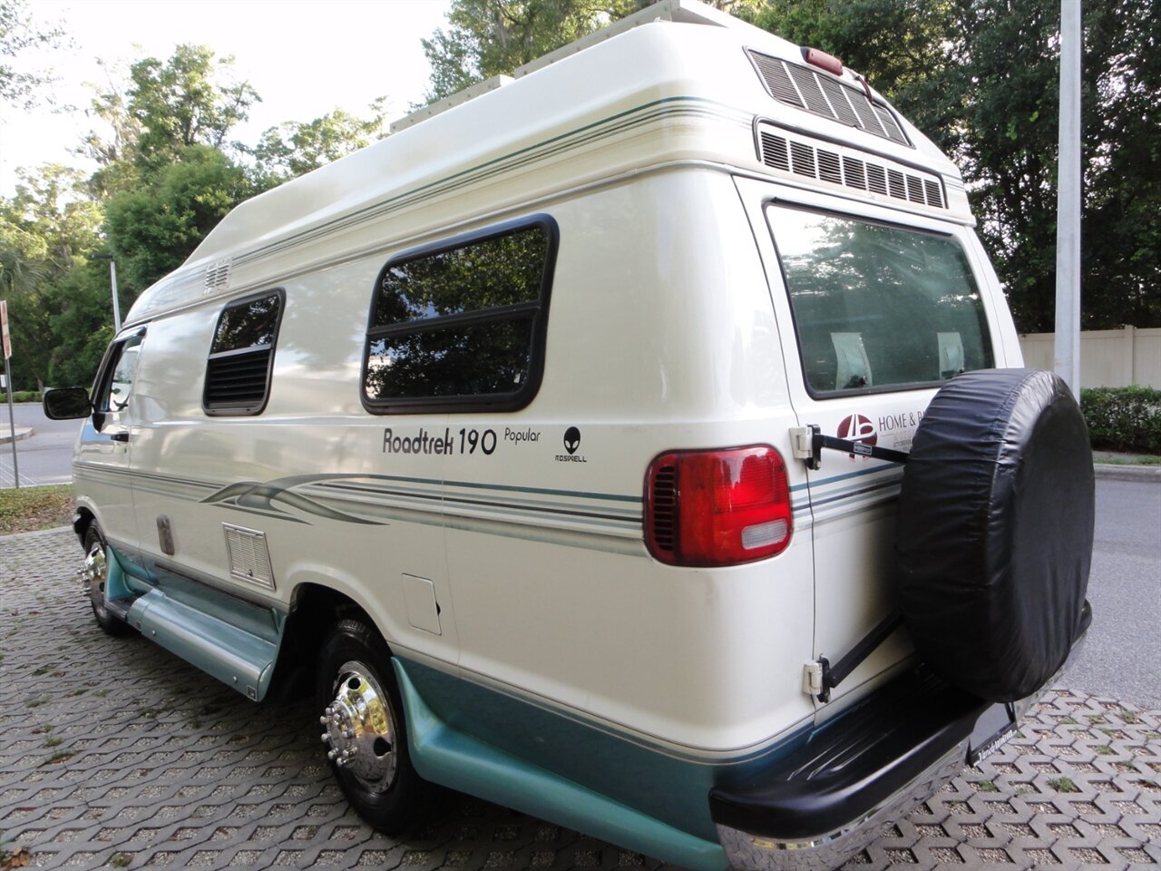 1997 Dodge Ram Van 3500 ROADTREK MH - Photo 4 - Deland, FL 32720