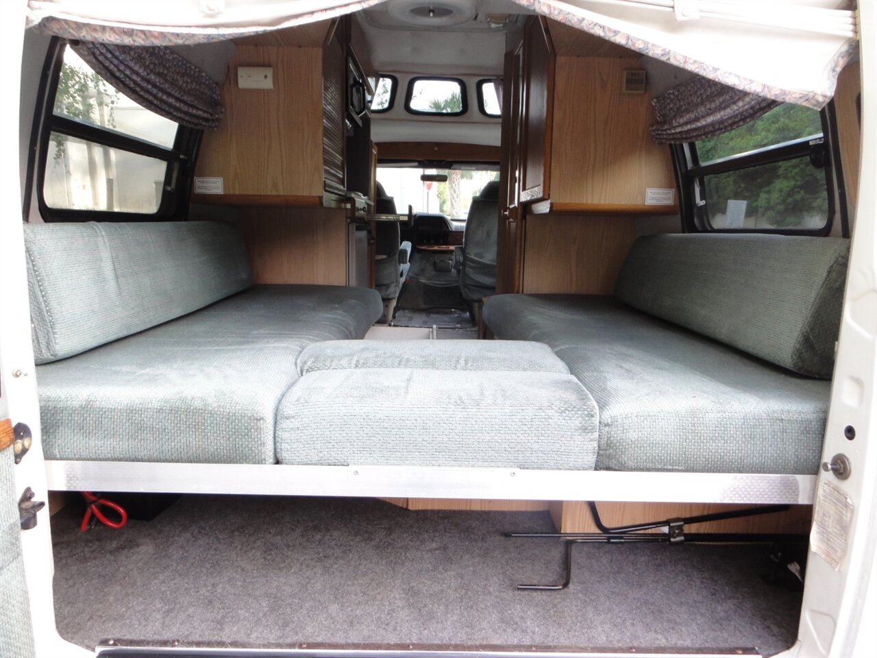 1997 Dodge Ram Van 3500 ROADTREK MH - Photo 33 - Deland, FL 32720