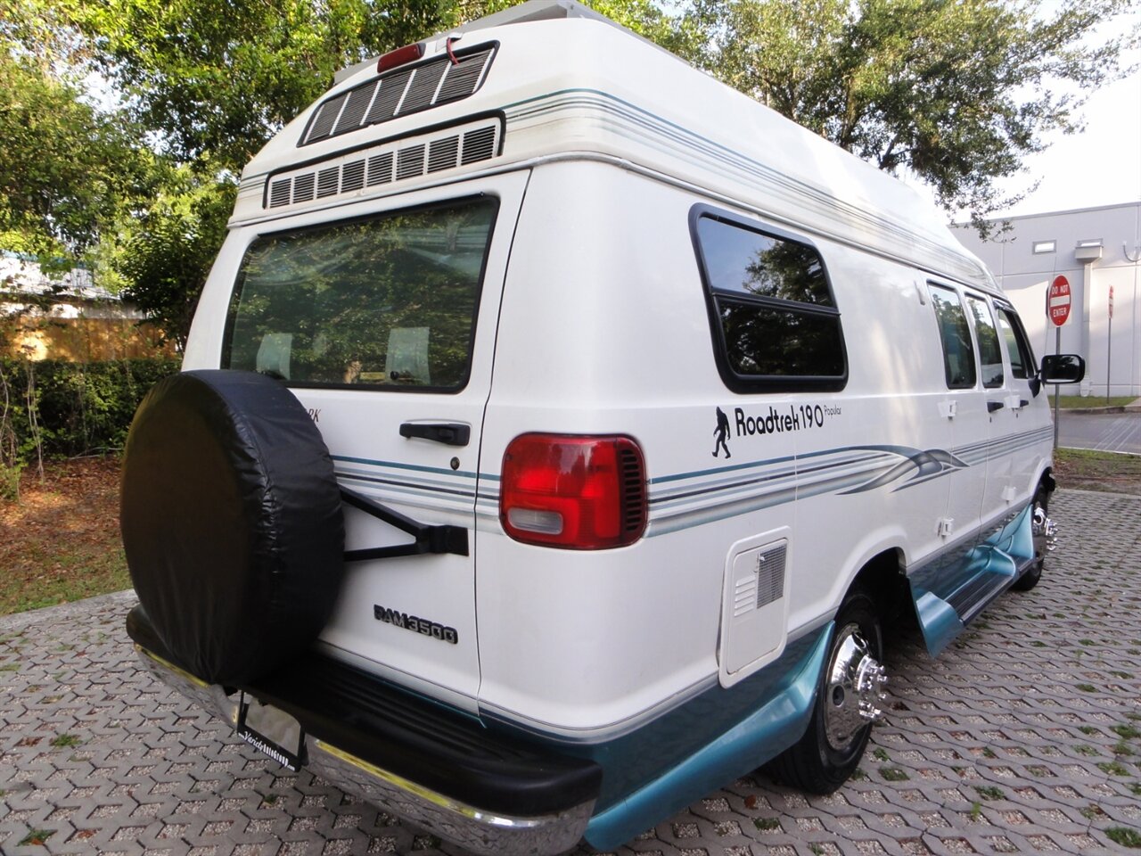 1997 Dodge Ram Van 3500 ROADTREK MH - Photo 3 - Deland, FL 32720