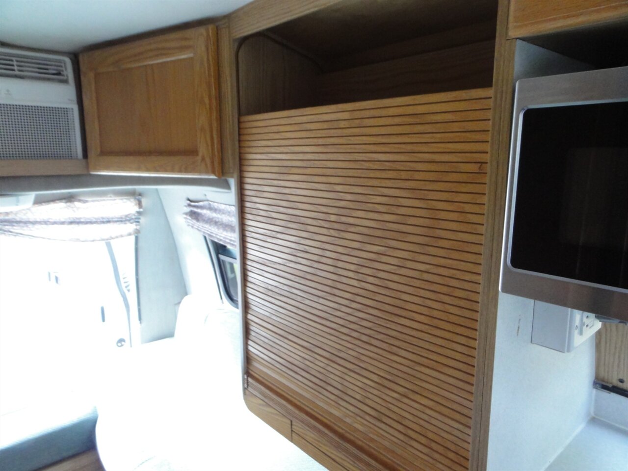 1997 Dodge Ram Van 3500 ROADTREK MH - Photo 42 - Deland, FL 32720