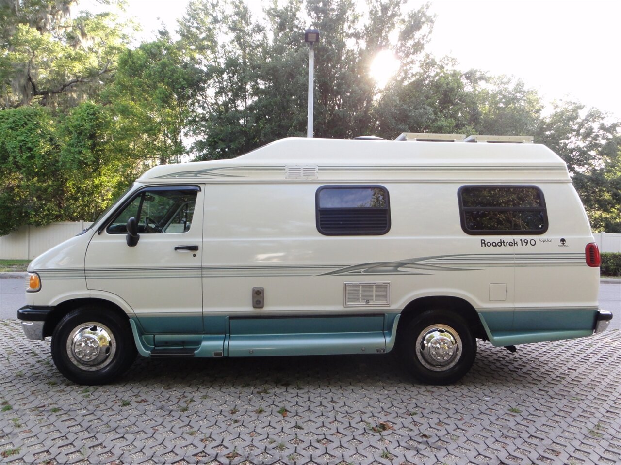 1997 Dodge Ram Van 3500 ROADTREK MH - Photo 18 - Deland, FL 32720