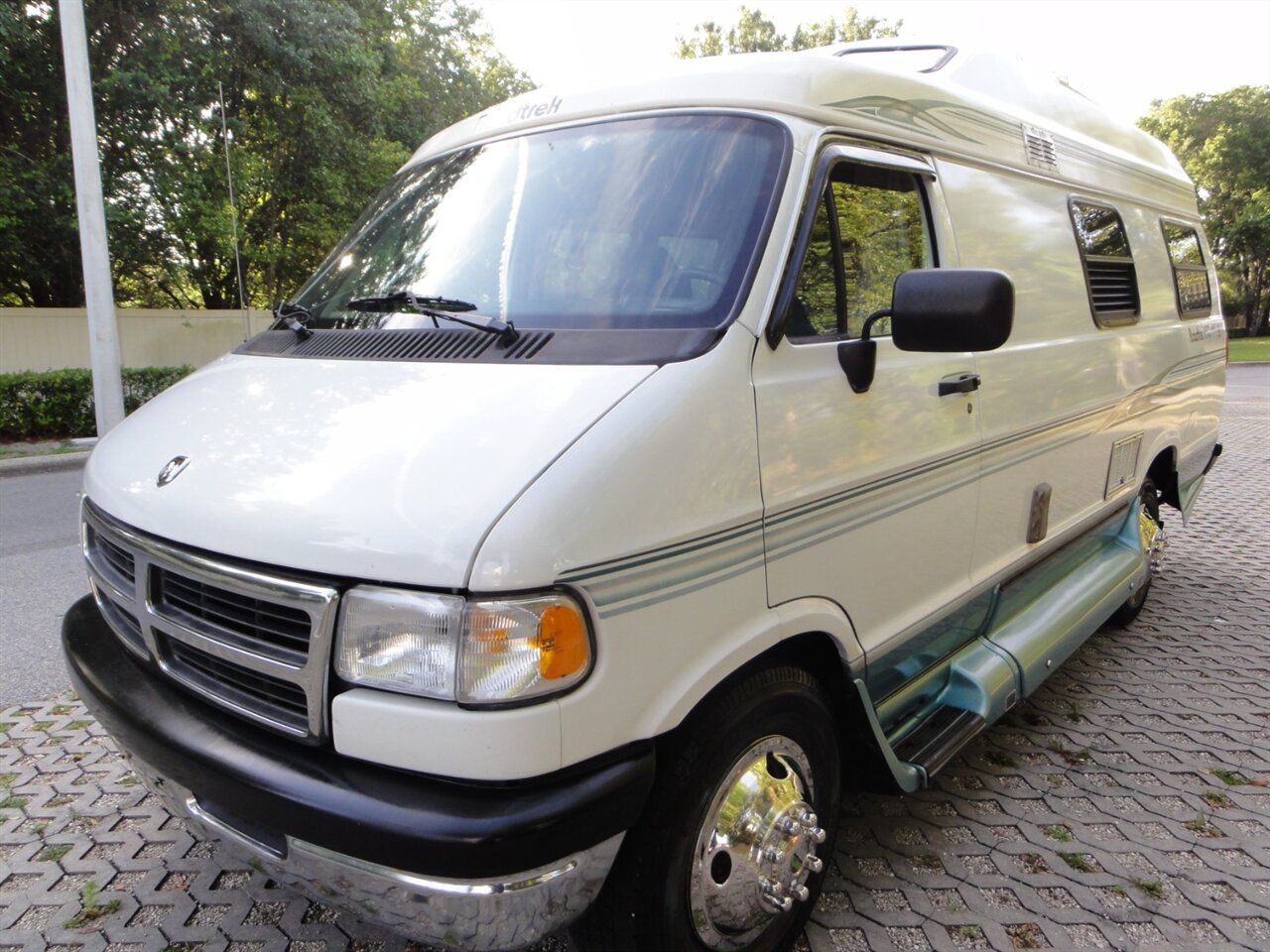 1997 Dodge Ram Van 3500 ROADTREK MH - Photo 2 - Deland, FL 32720