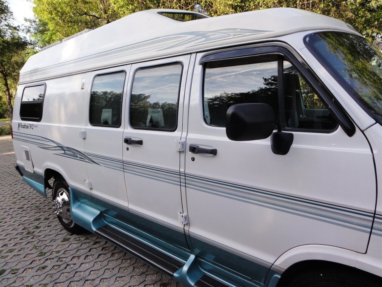 1997 Dodge Ram Van 3500 ROADTREK MH - Photo 10 - Deland, FL 32720