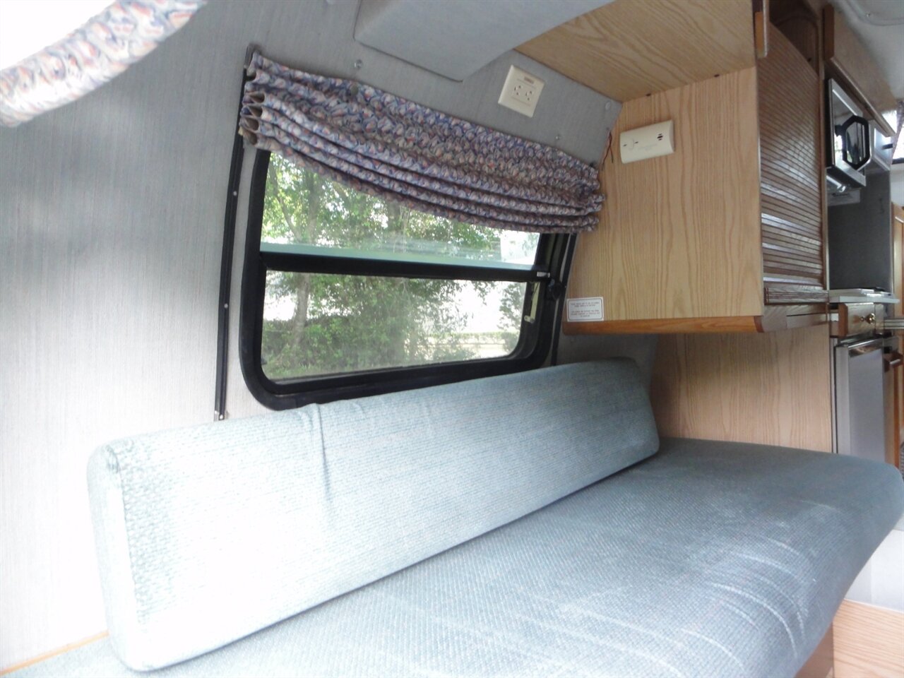 1997 Dodge Ram Van 3500 ROADTREK MH - Photo 34 - Deland, FL 32720
