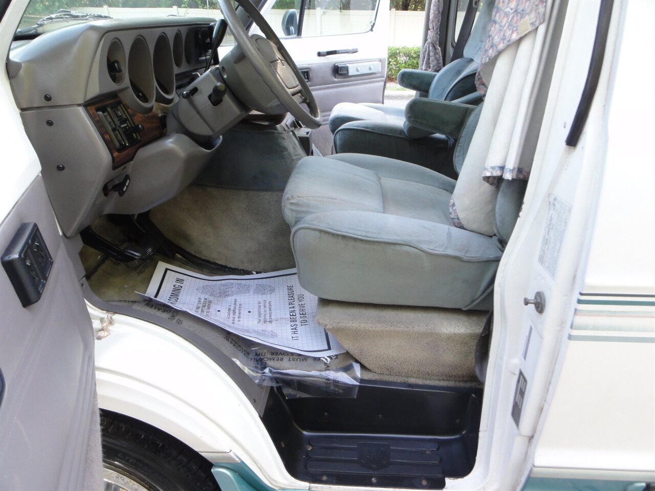 1997 Dodge Ram Van 3500 ROADTREK MH - Photo 68 - Deland, FL 32720