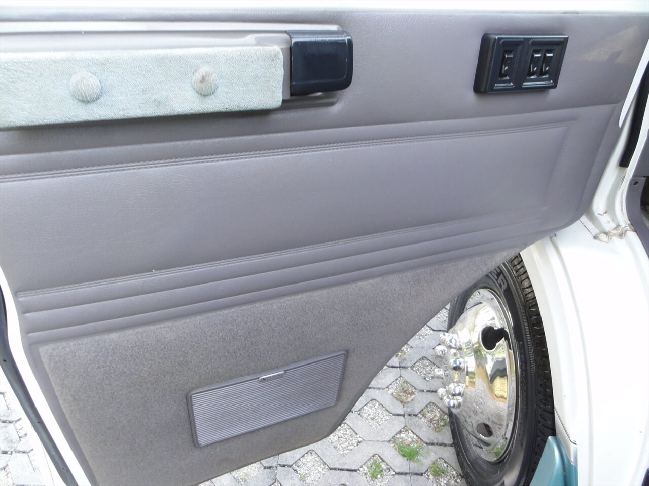 1997 Dodge Ram Van 3500 ROADTREK MH - Photo 66 - Deland, FL 32720
