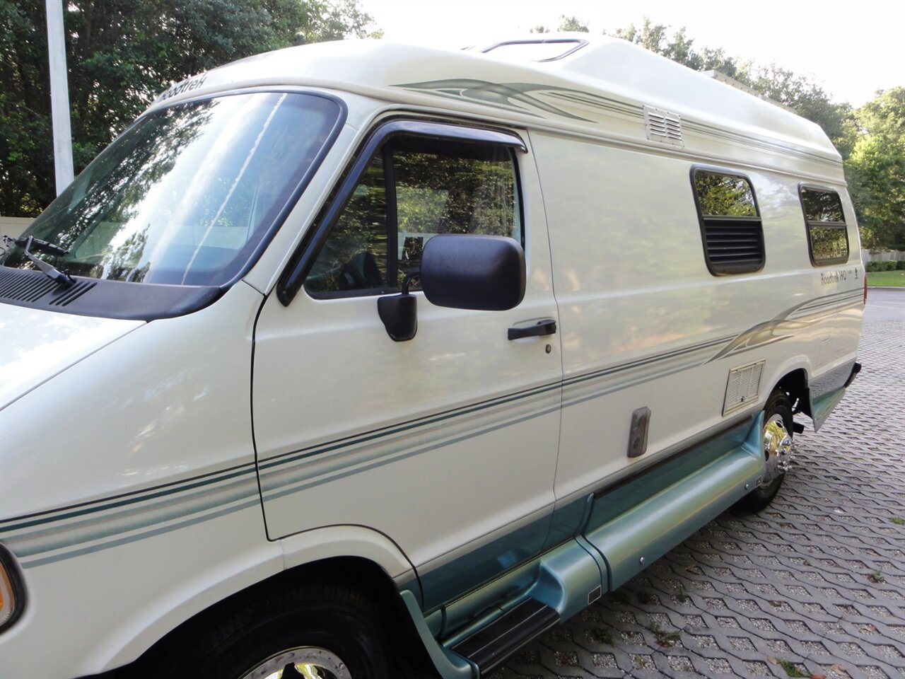 1997 Dodge Ram Van 3500 ROADTREK MH - Photo 9 - Deland, FL 32720