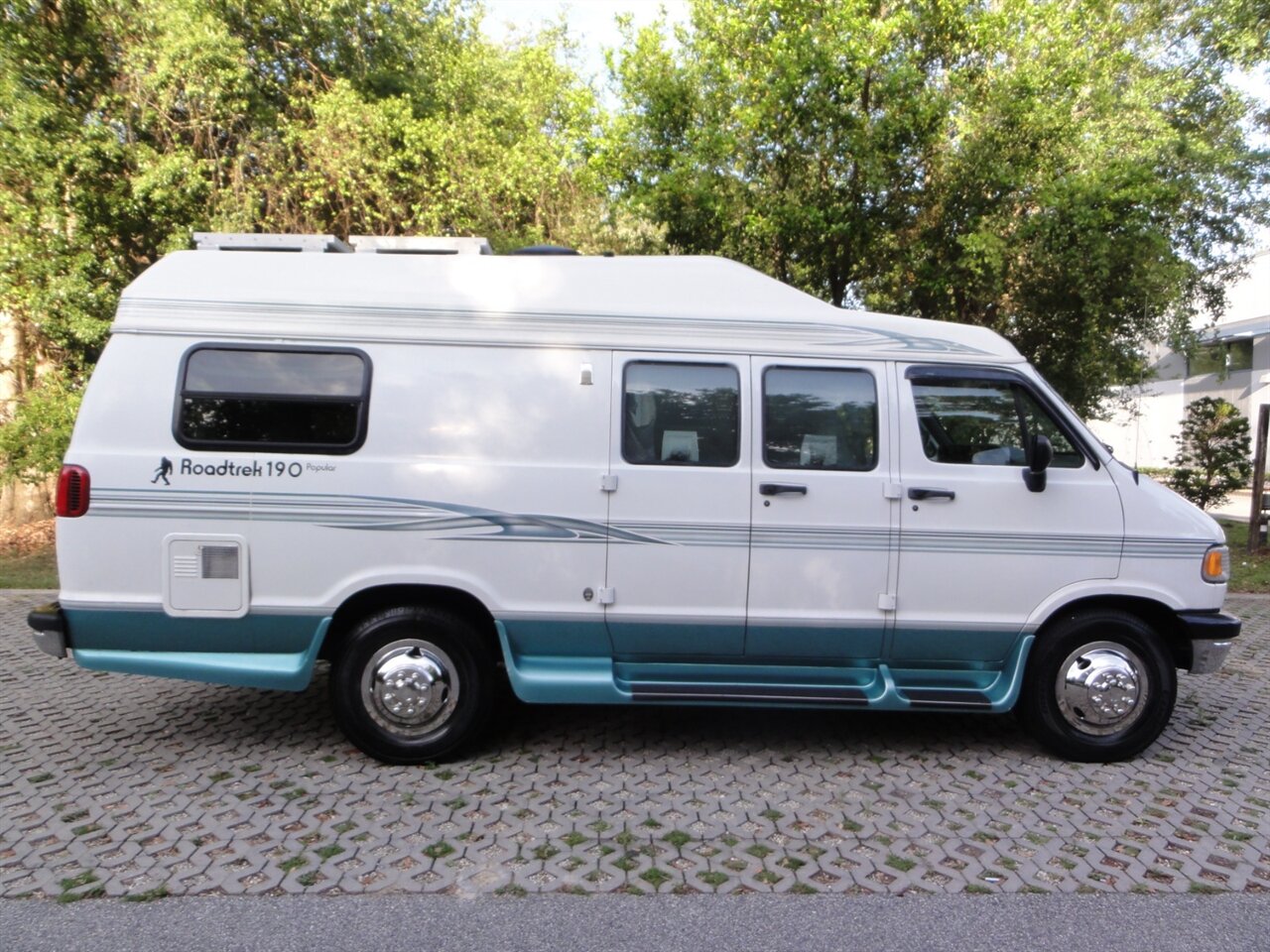 1997 Dodge Ram Van 3500 ROADTREK MH - Photo 17 - Deland, FL 32720