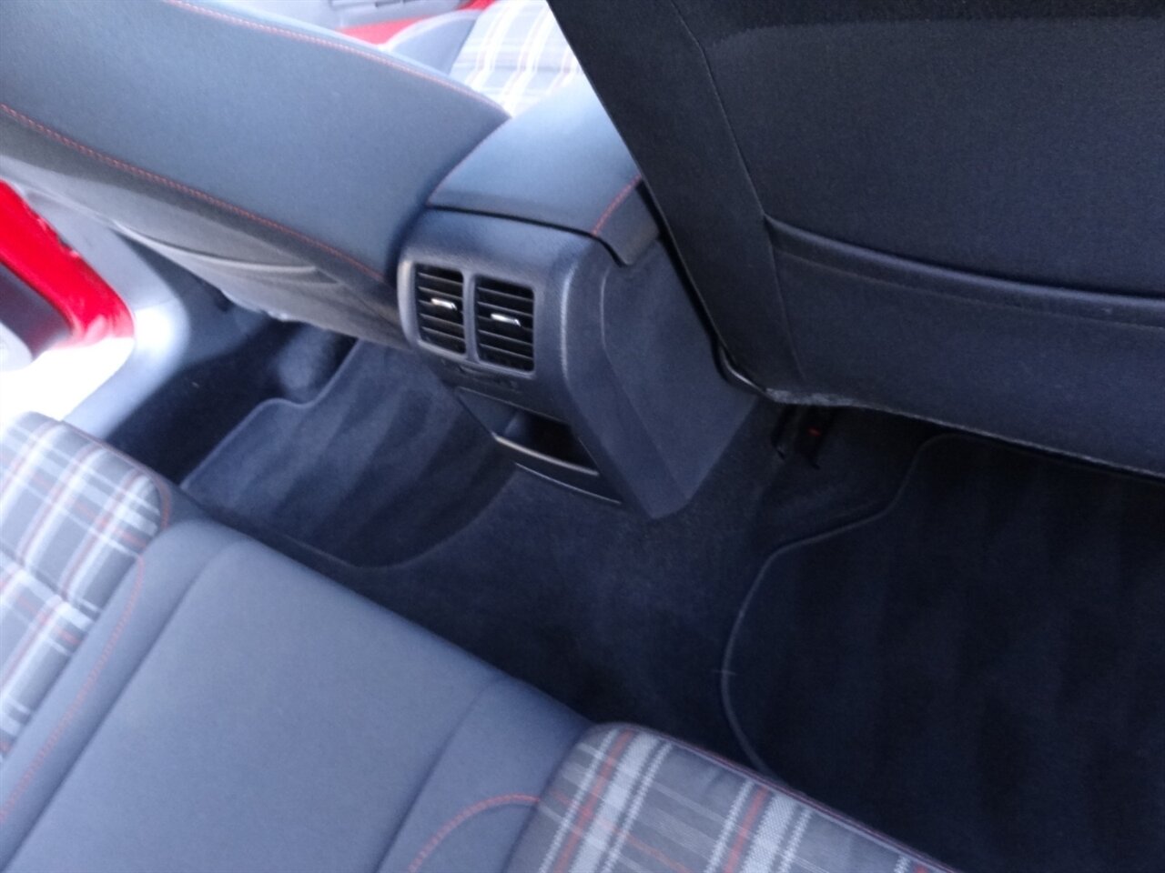 2012 Volkswagen GTI Premium - Photo 39 - Deland, FL 32720