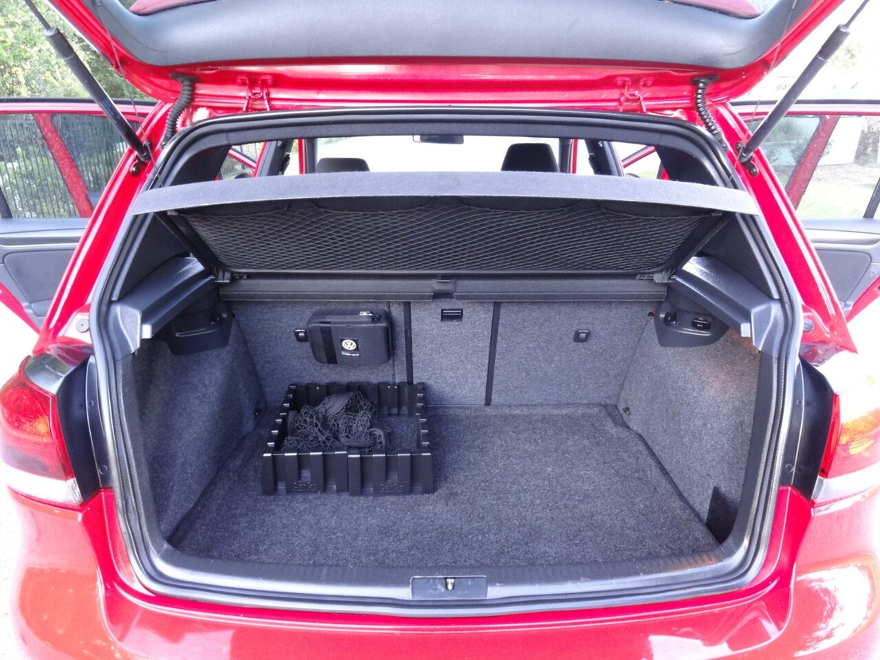 2012 Volkswagen GTI Premium - Photo 35 - Deland, FL 32720