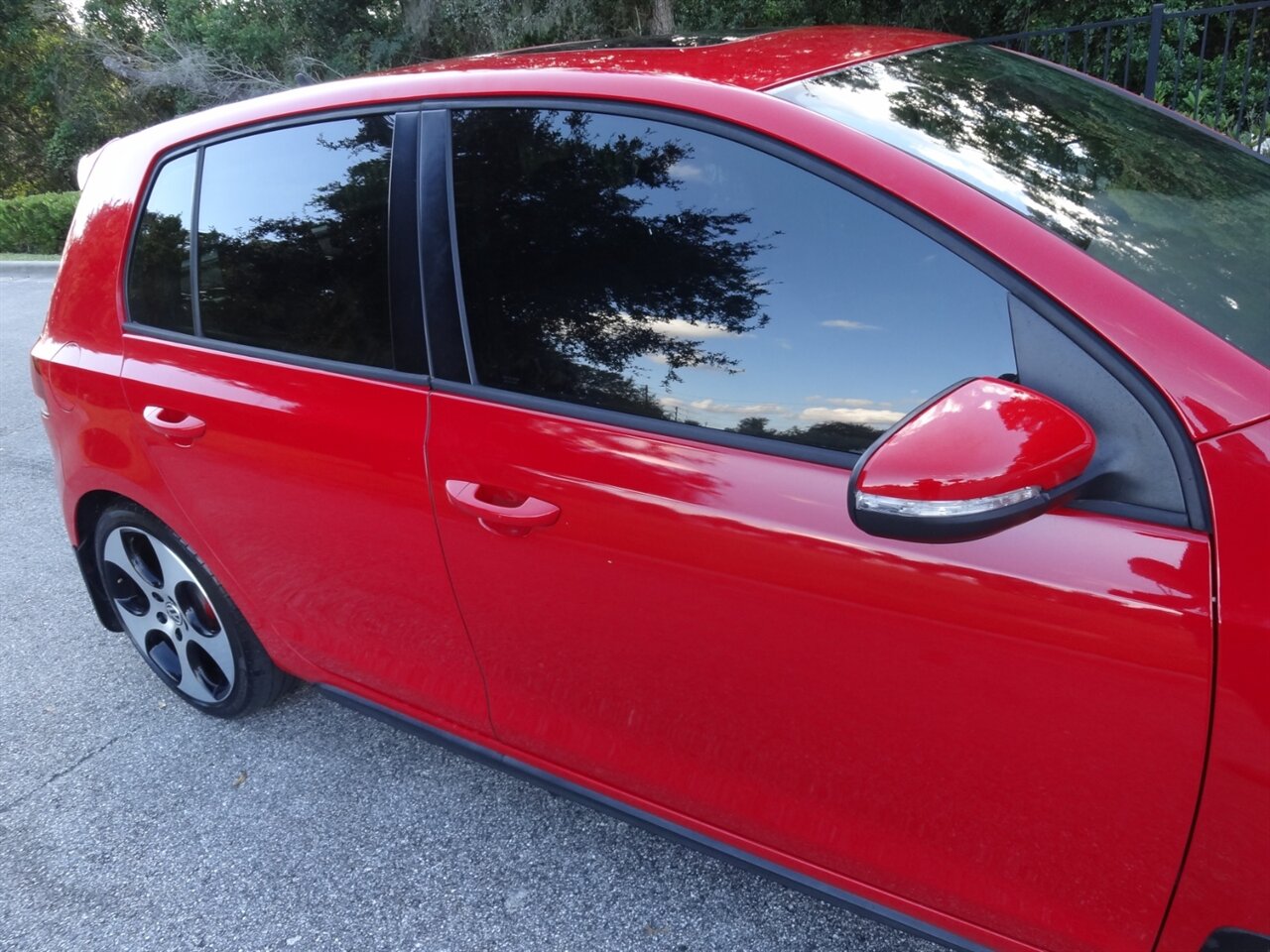 2012 Volkswagen GTI Premium - Photo 10 - Deland, FL 32720