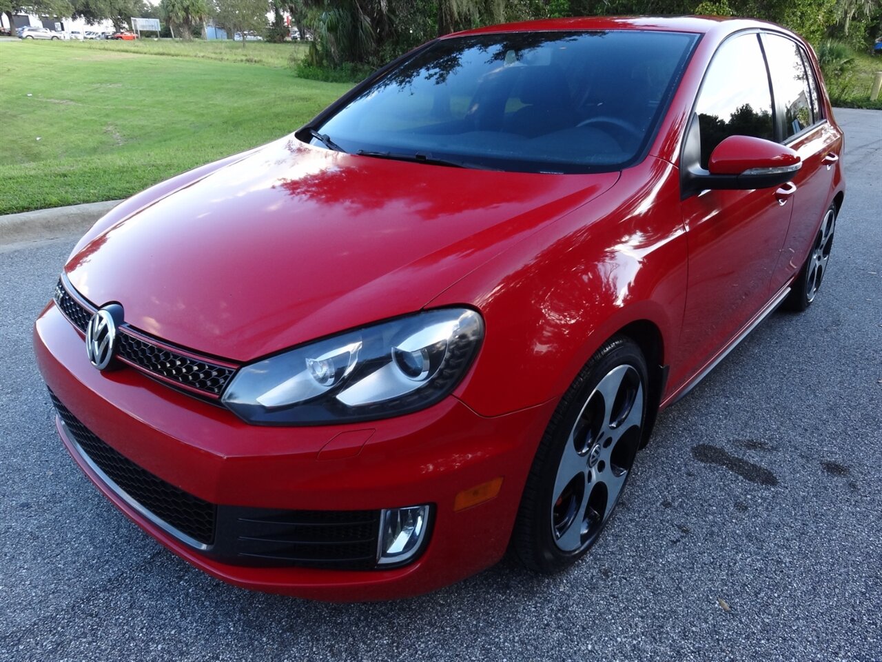 2012 Volkswagen GTI Premium - Photo 2 - Deland, FL 32720