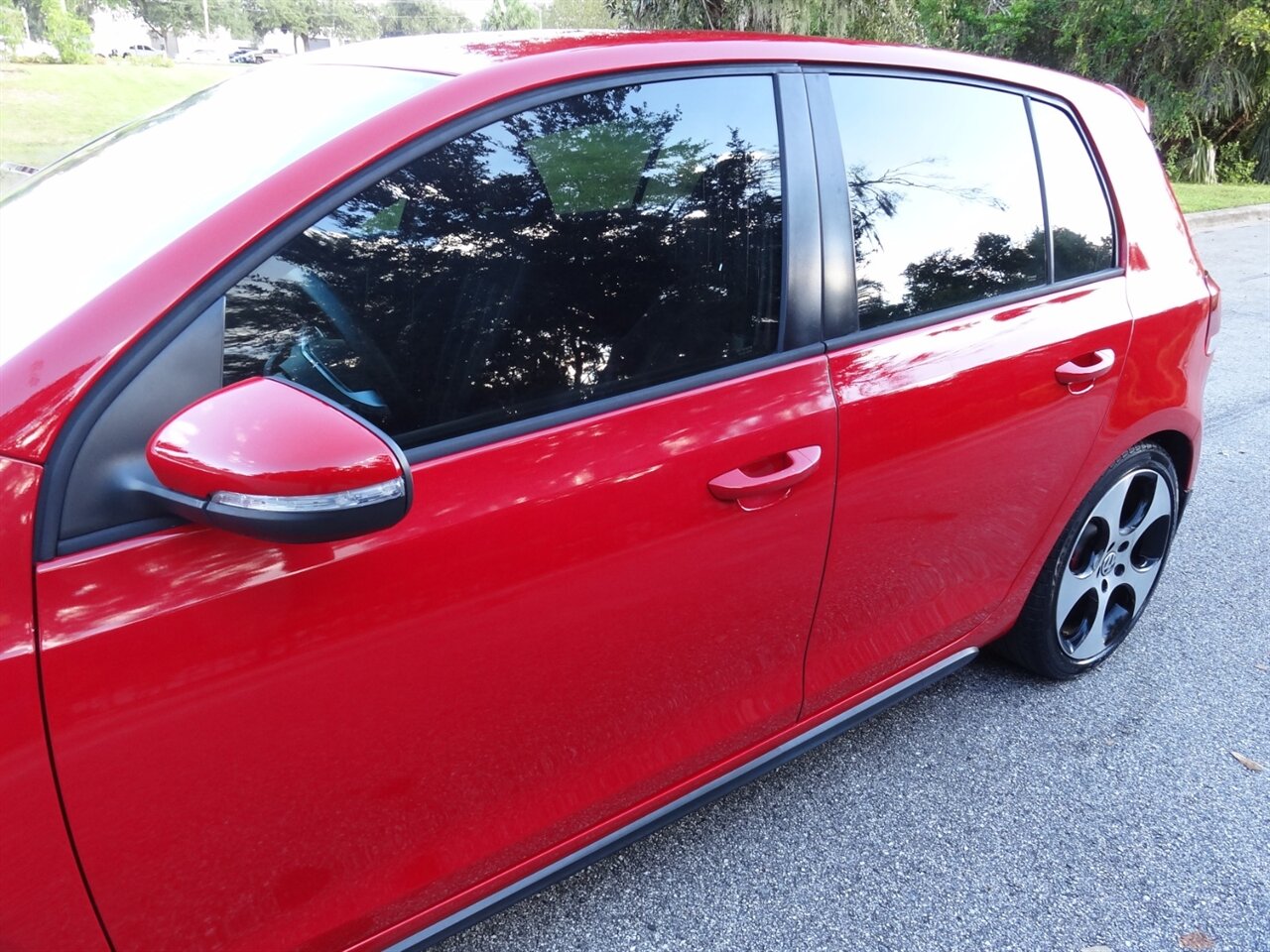 2012 Volkswagen GTI Premium - Photo 11 - Deland, FL 32720