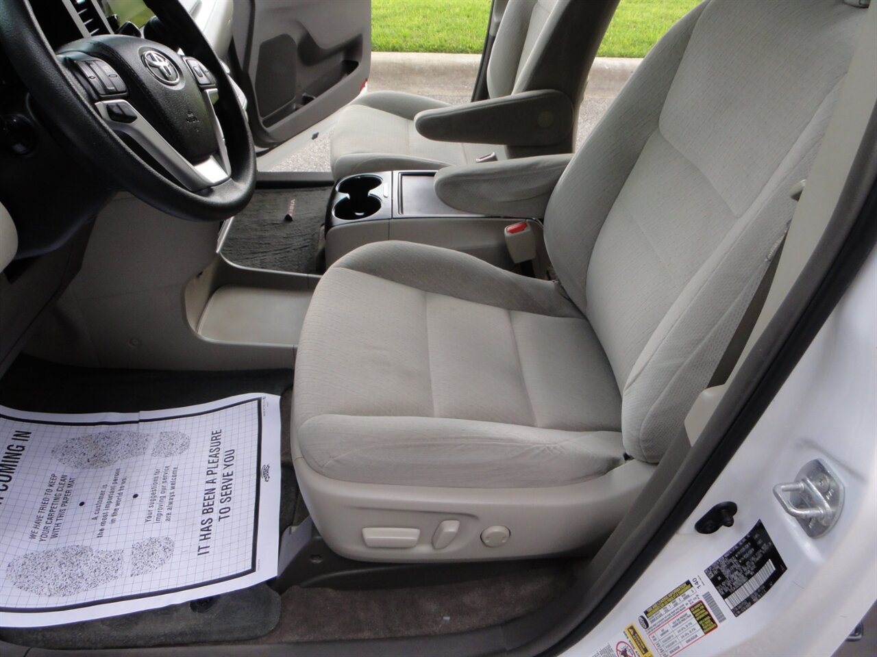 2016 Toyota Sienna LE 7-Passenger All Wheel Drive - Photo 28 - Deland, FL 32720