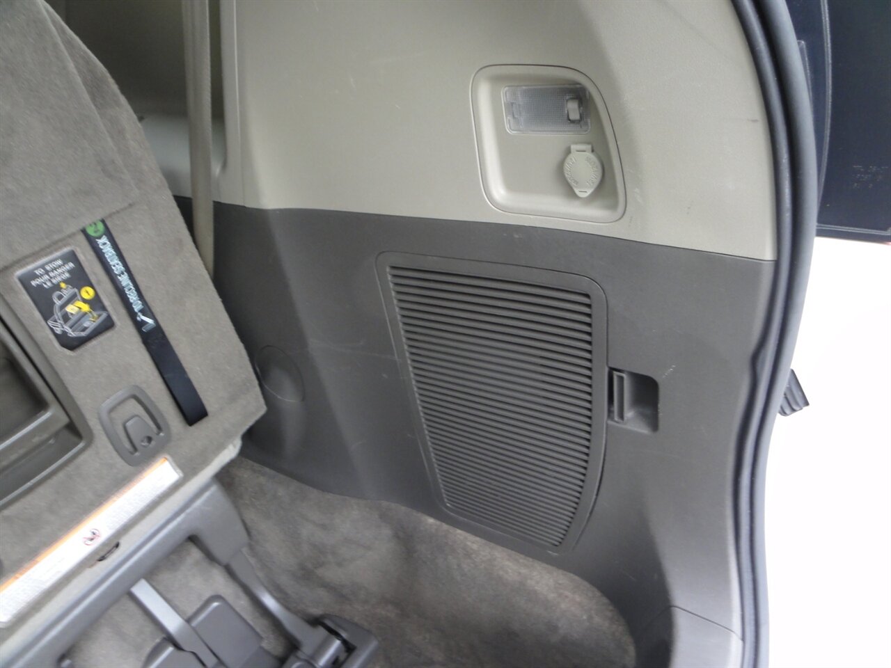 2016 Toyota Sienna LE 7-Passenger All Wheel Drive - Photo 44 - Deland, FL 32720