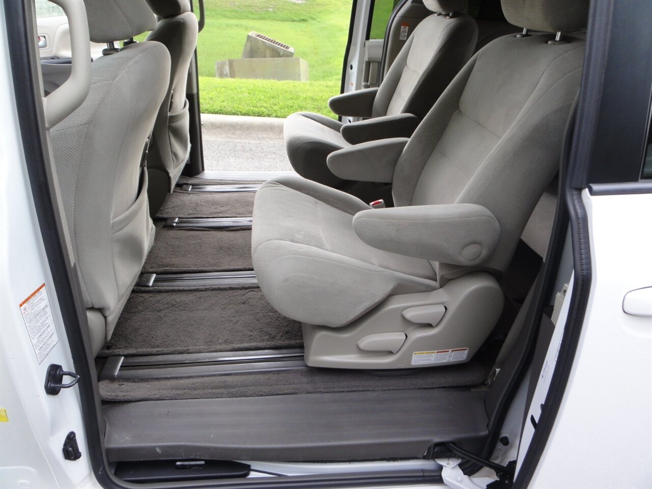 2016 Toyota Sienna LE 7-Passenger All Wheel Drive - Photo 32 - Deland, FL 32720