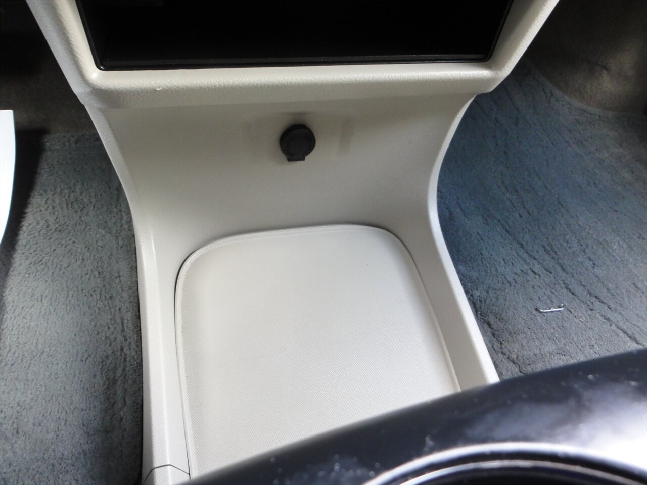 2016 Toyota Sienna LE 7-Passenger All Wheel Drive - Photo 56 - Deland, FL 32720