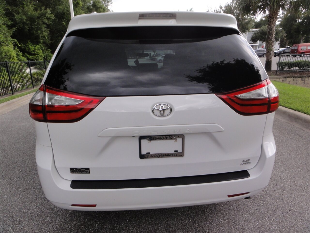 2016 Toyota Sienna LE 7-Passenger All Wheel Drive - Photo 14 - Deland, FL 32720
