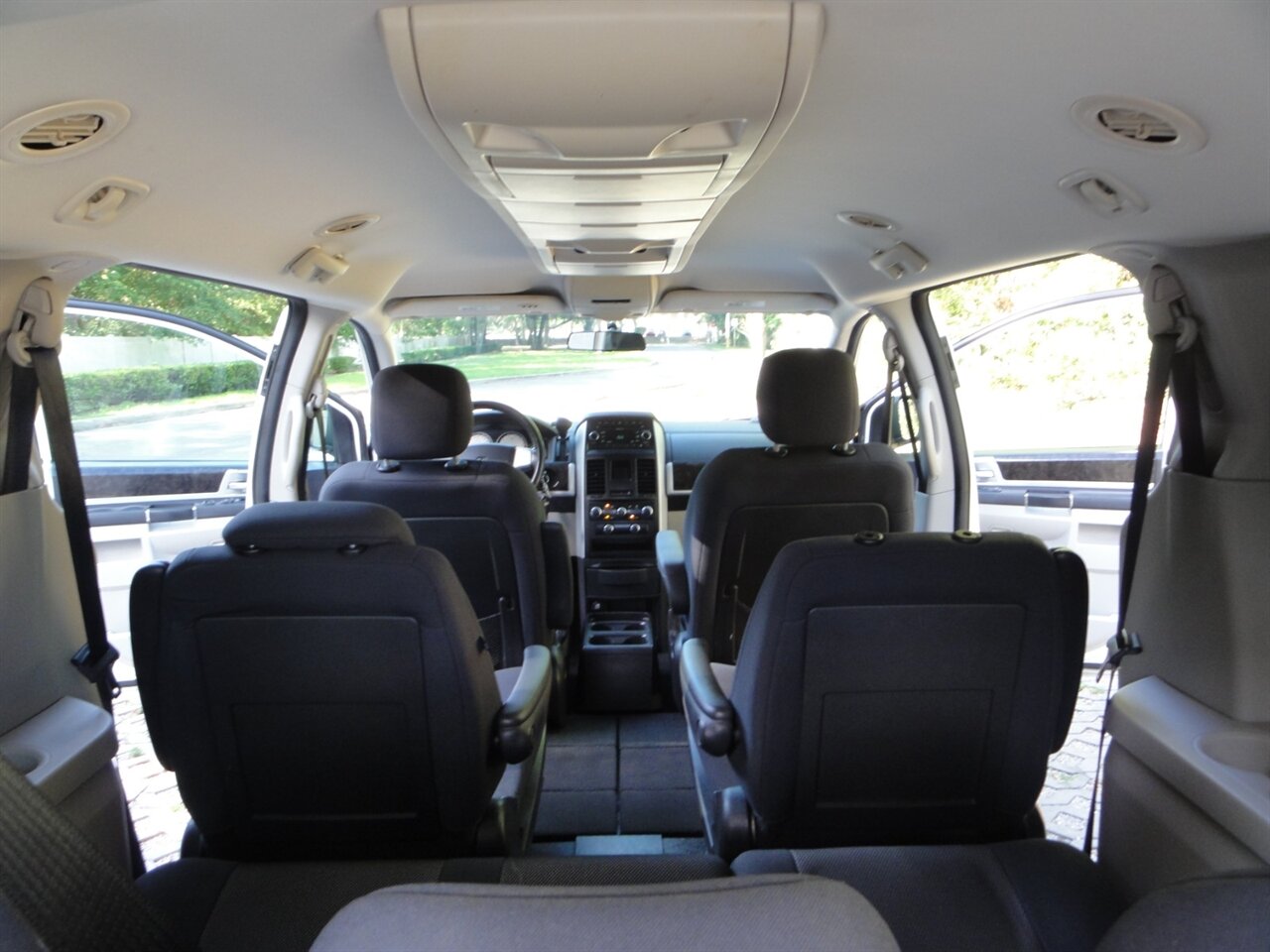 2009 Dodge Grand Caravan SXT   - Photo 42 - Deland, FL 32720