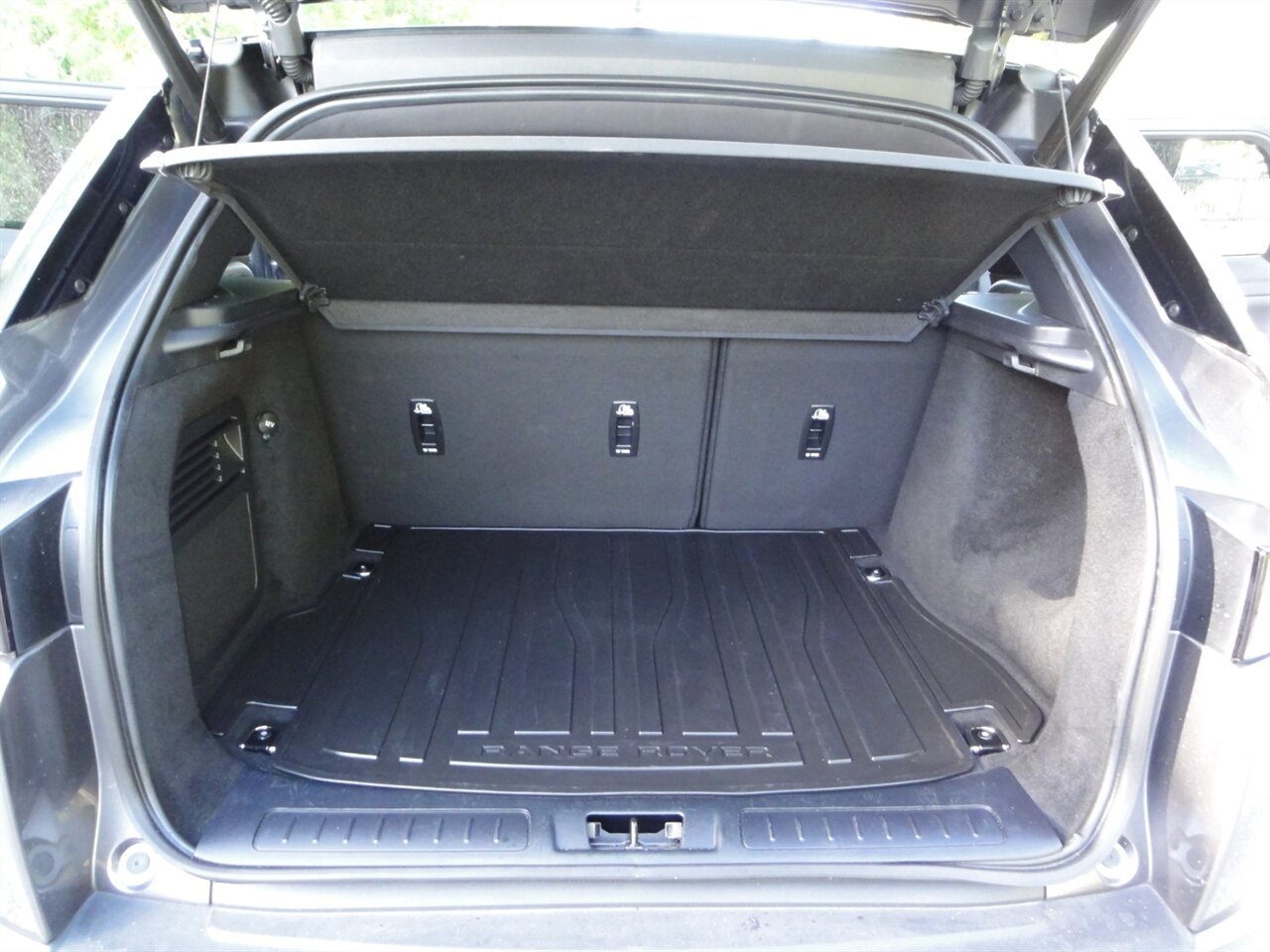 2016 Land Rover Range Rover Evoque SE  Premium package - Photo 35 - Deland, FL 32720