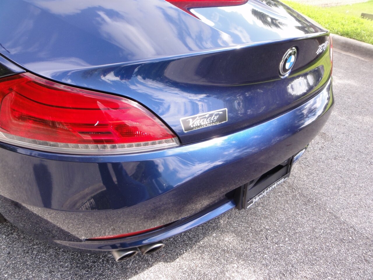 2011 BMW Z4 sDrive30i  Premium - Photo 32 - Deland, FL 32720
