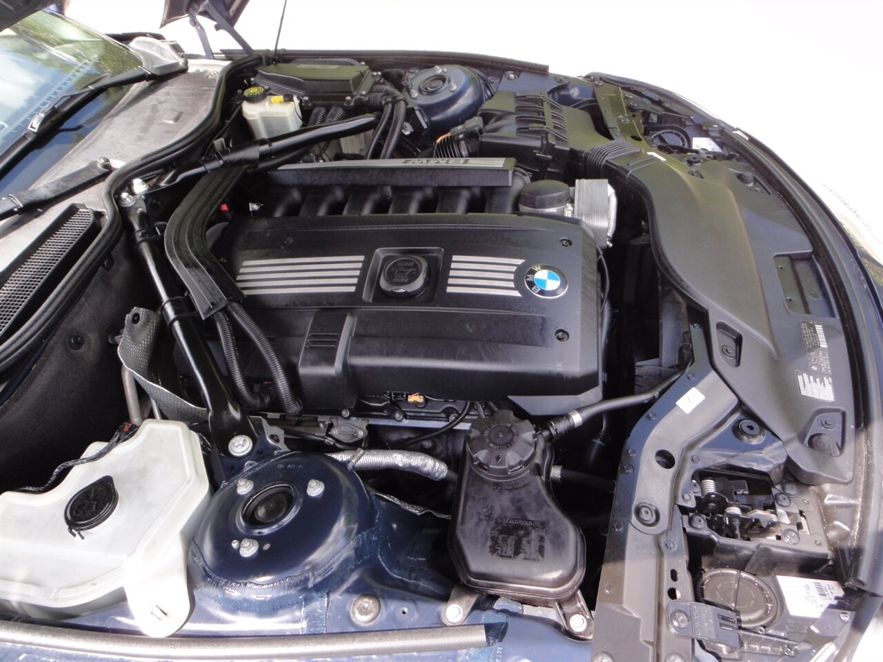 2011 BMW Z4 sDrive30i  Premium - Photo 36 - Deland, FL 32720