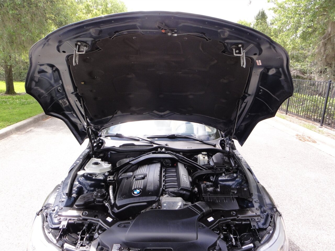 2011 BMW Z4 sDrive30i  Premium - Photo 35 - Deland, FL 32720