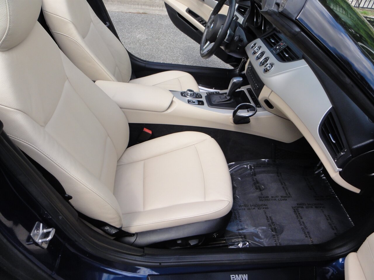 2011 BMW Z4 sDrive30i  Premium - Photo 44 - Deland, FL 32720