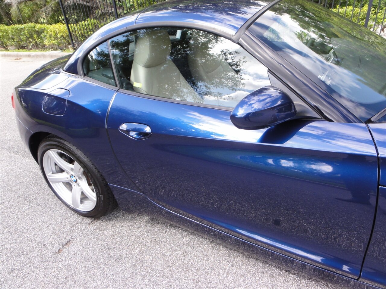 2011 BMW Z4 sDrive30i  Premium - Photo 16 - Deland, FL 32720