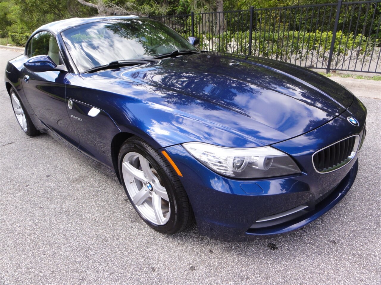2011 BMW Z4 sDrive30i  Premium - Photo 1 - Deland, FL 32720