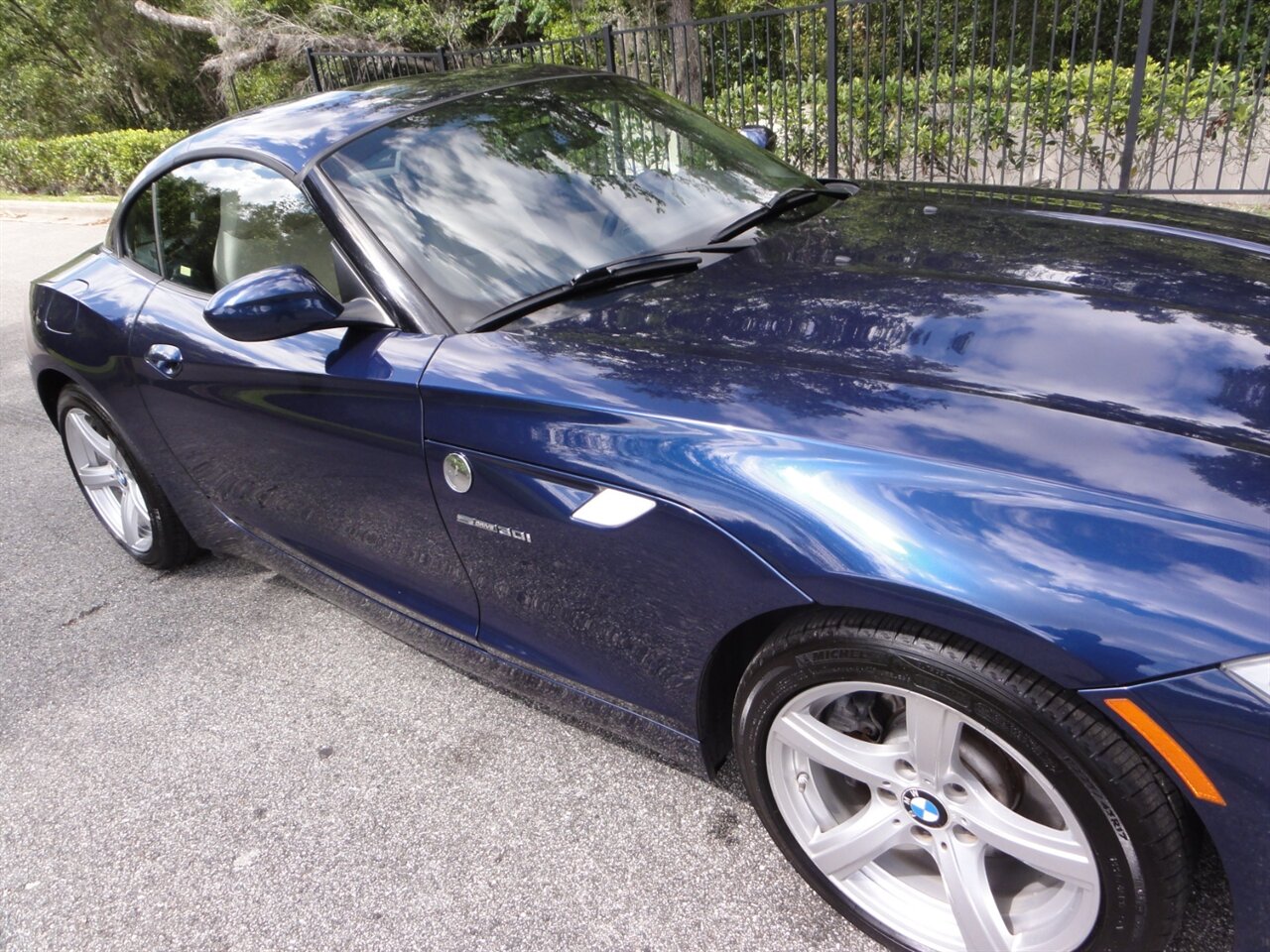 2011 BMW Z4 sDrive30i  Premium - Photo 14 - Deland, FL 32720