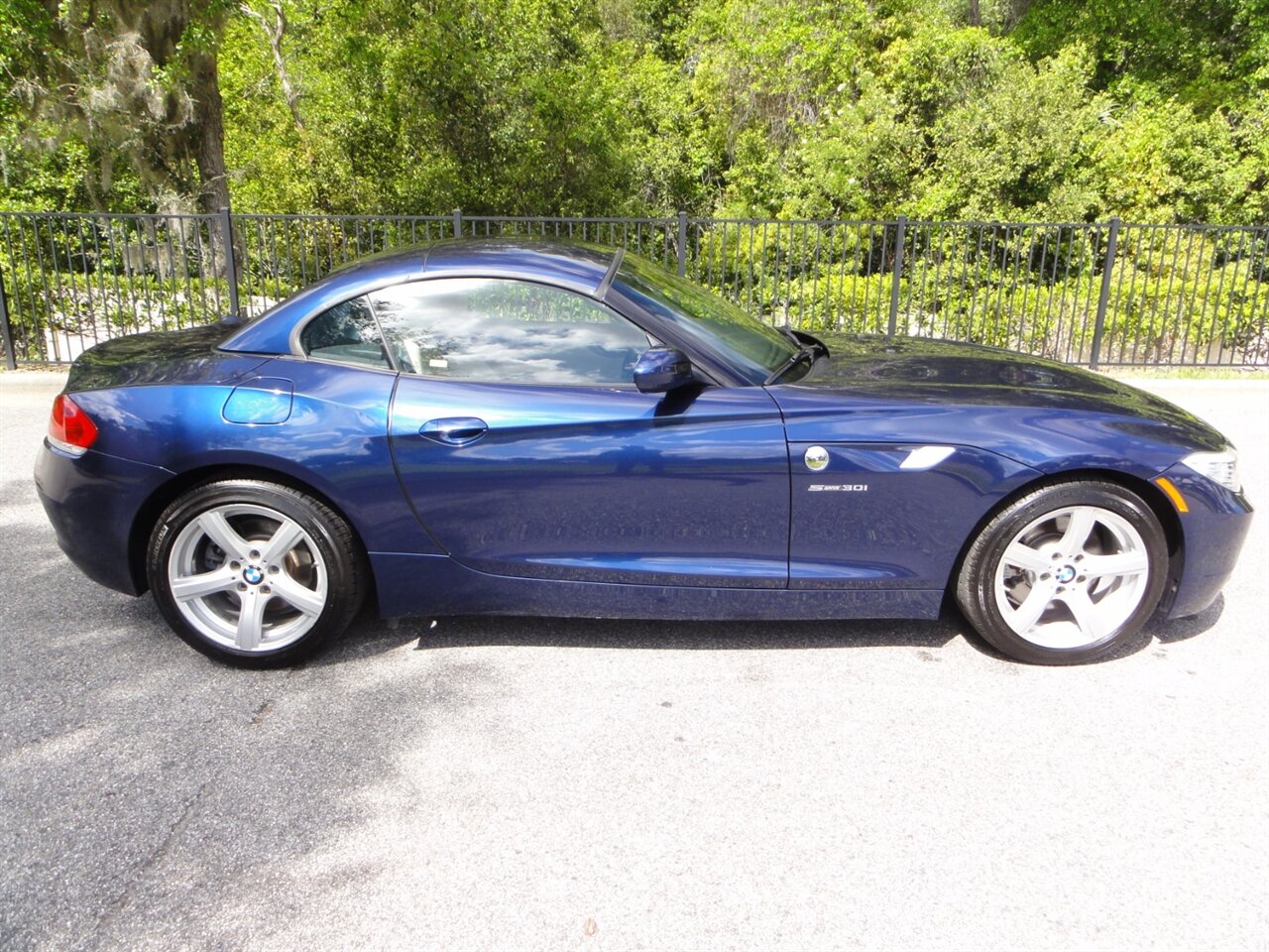 2011 BMW Z4 sDrive30i  Premium - Photo 25 - Deland, FL 32720