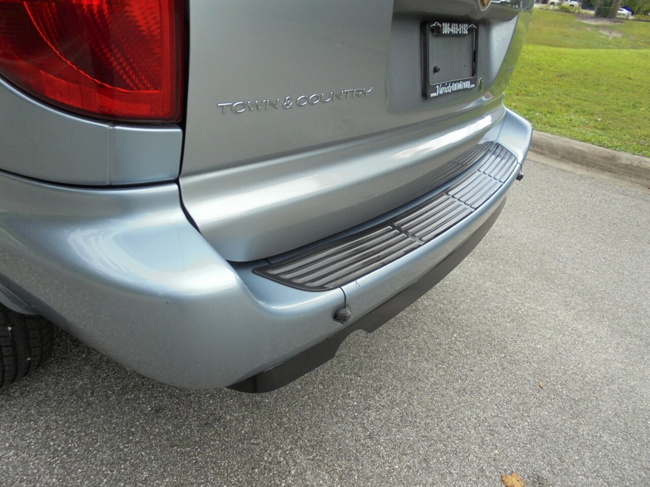 2006 Chrysler Town & Country Touring  VMi wheelchair ramp van - Photo 21 - Deland, FL 32720