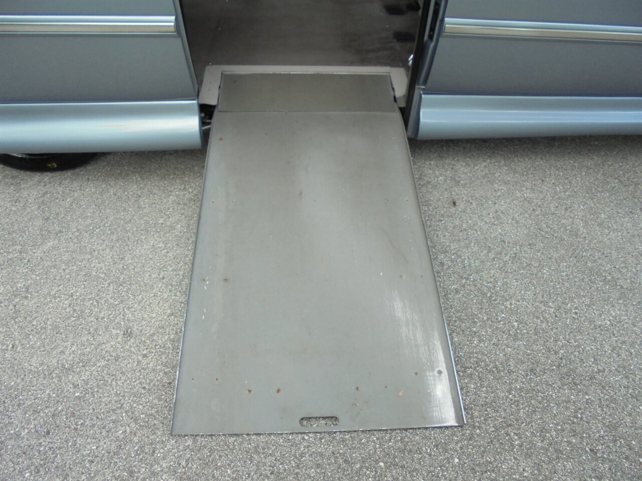 2006 Chrysler Town & Country Touring  VMi wheelchair ramp van - Photo 25 - Deland, FL 32720