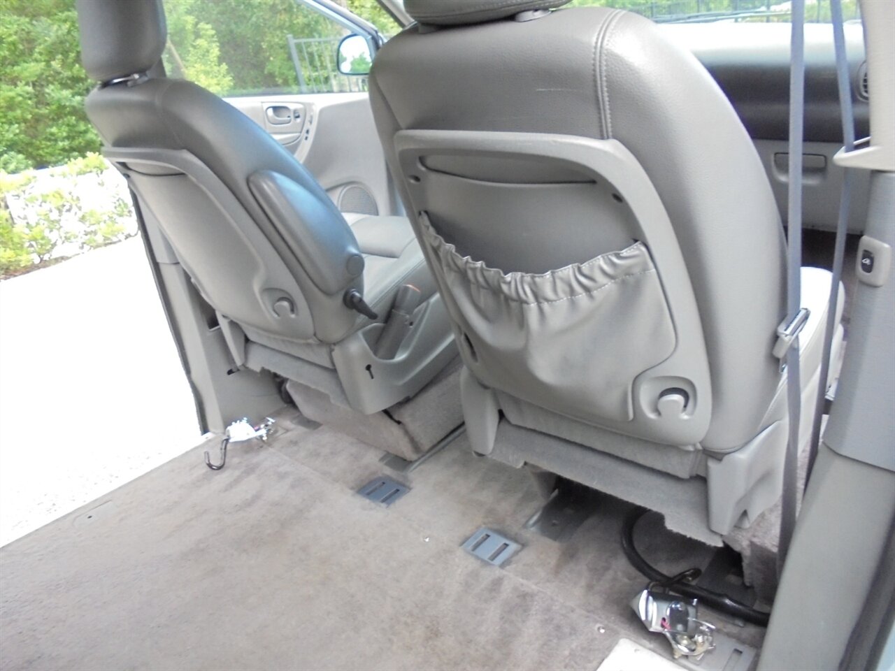 2006 Chrysler Town & Country Touring  VMi wheelchair ramp van - Photo 43 - Deland, FL 32720