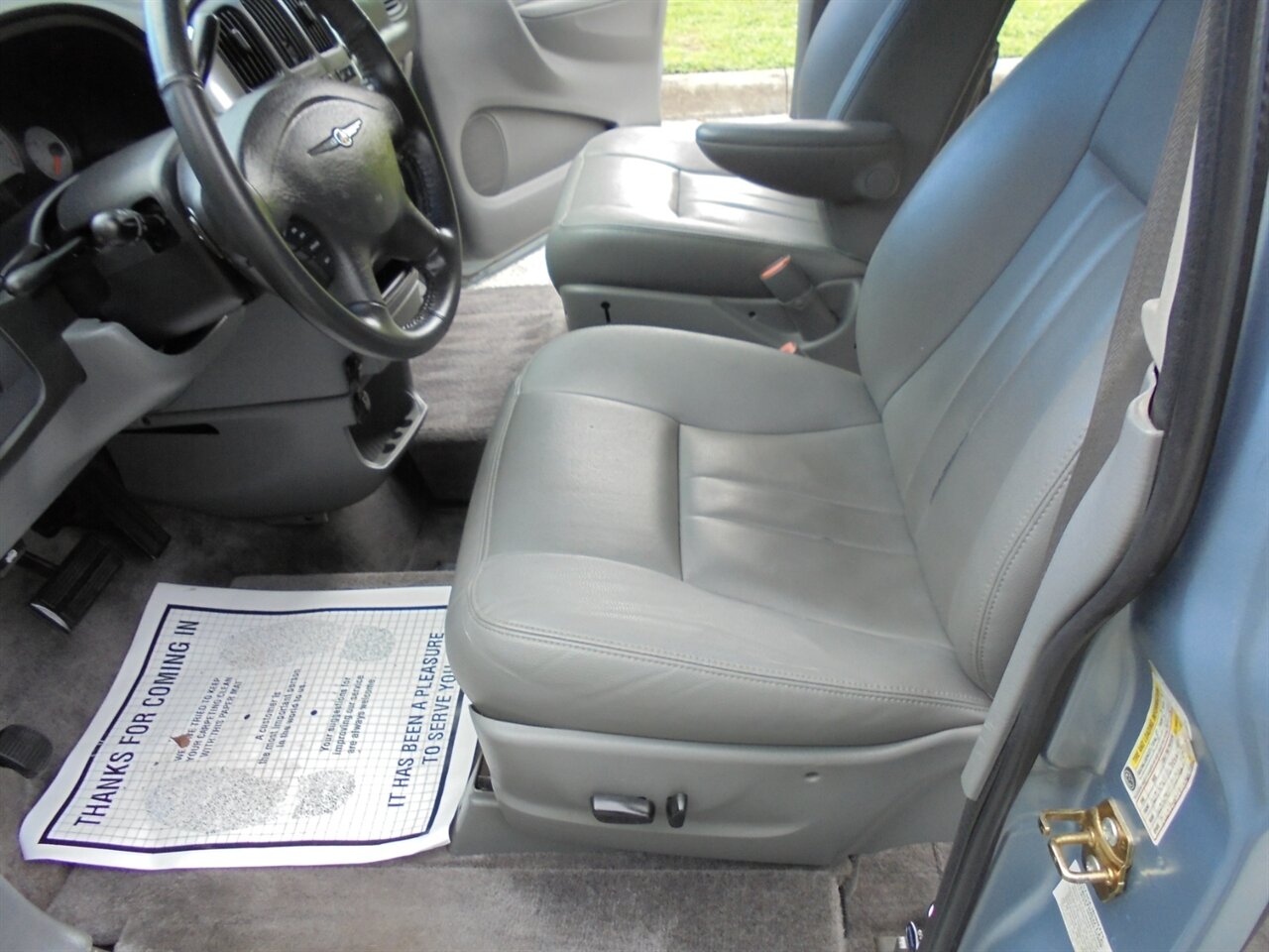 2006 Chrysler Town & Country Touring  VMi wheelchair ramp van - Photo 33 - Deland, FL 32720