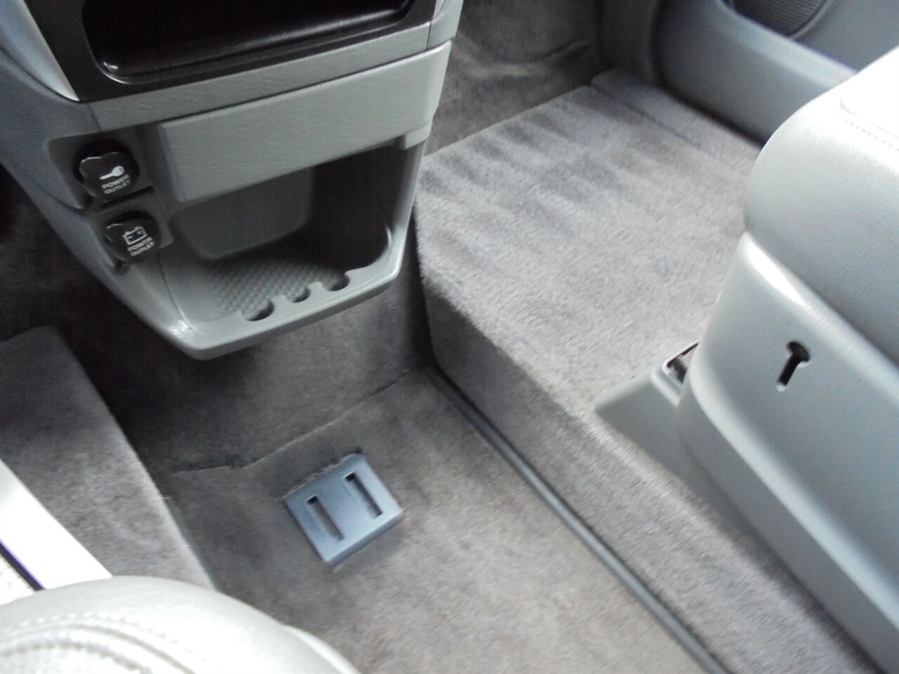 2006 Chrysler Town & Country Touring  VMi wheelchair ramp van - Photo 55 - Deland, FL 32720