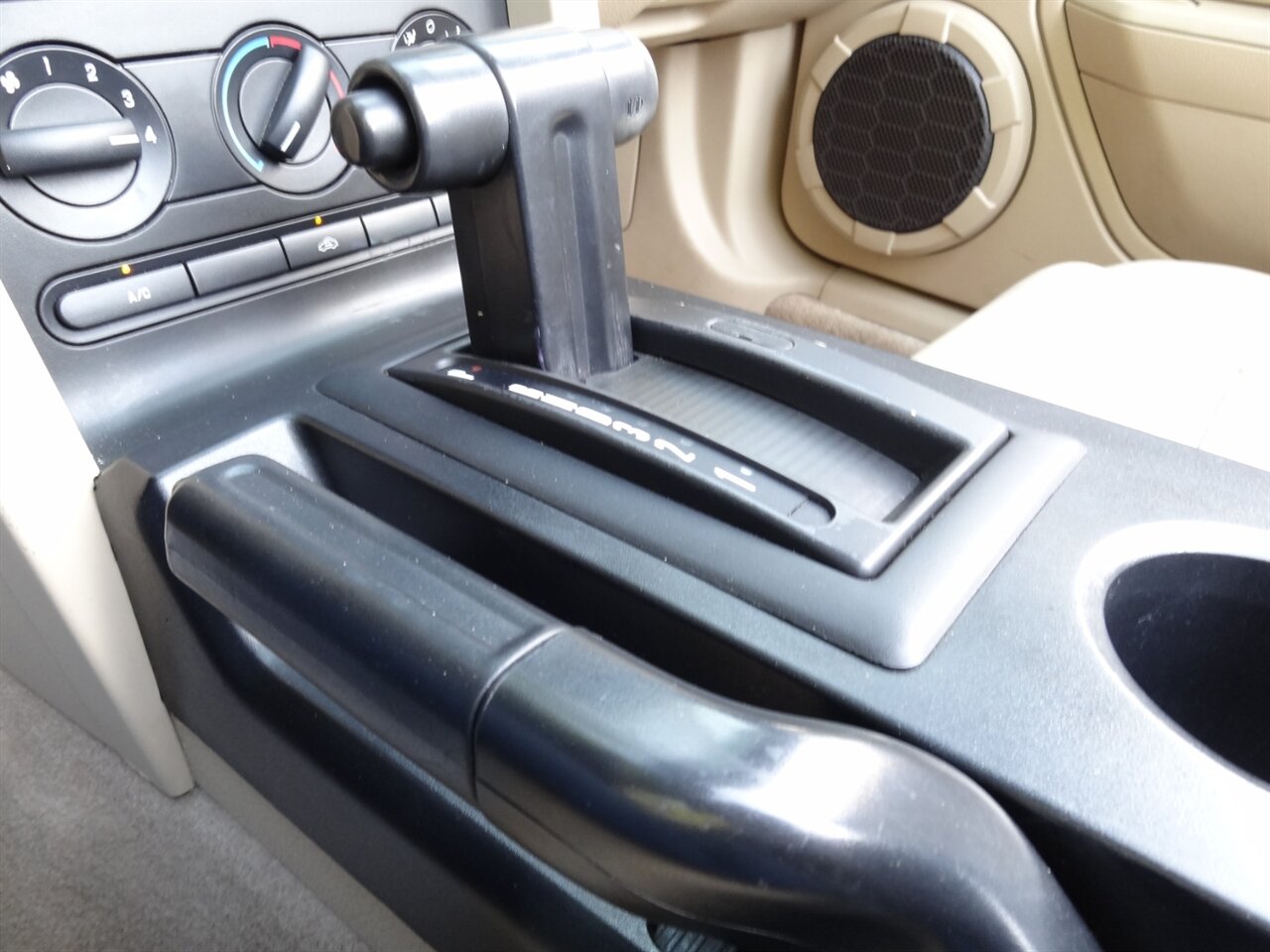 2005 Ford Mustang V6 Deluxe Leather - Photo 54 - Deland, FL 32720