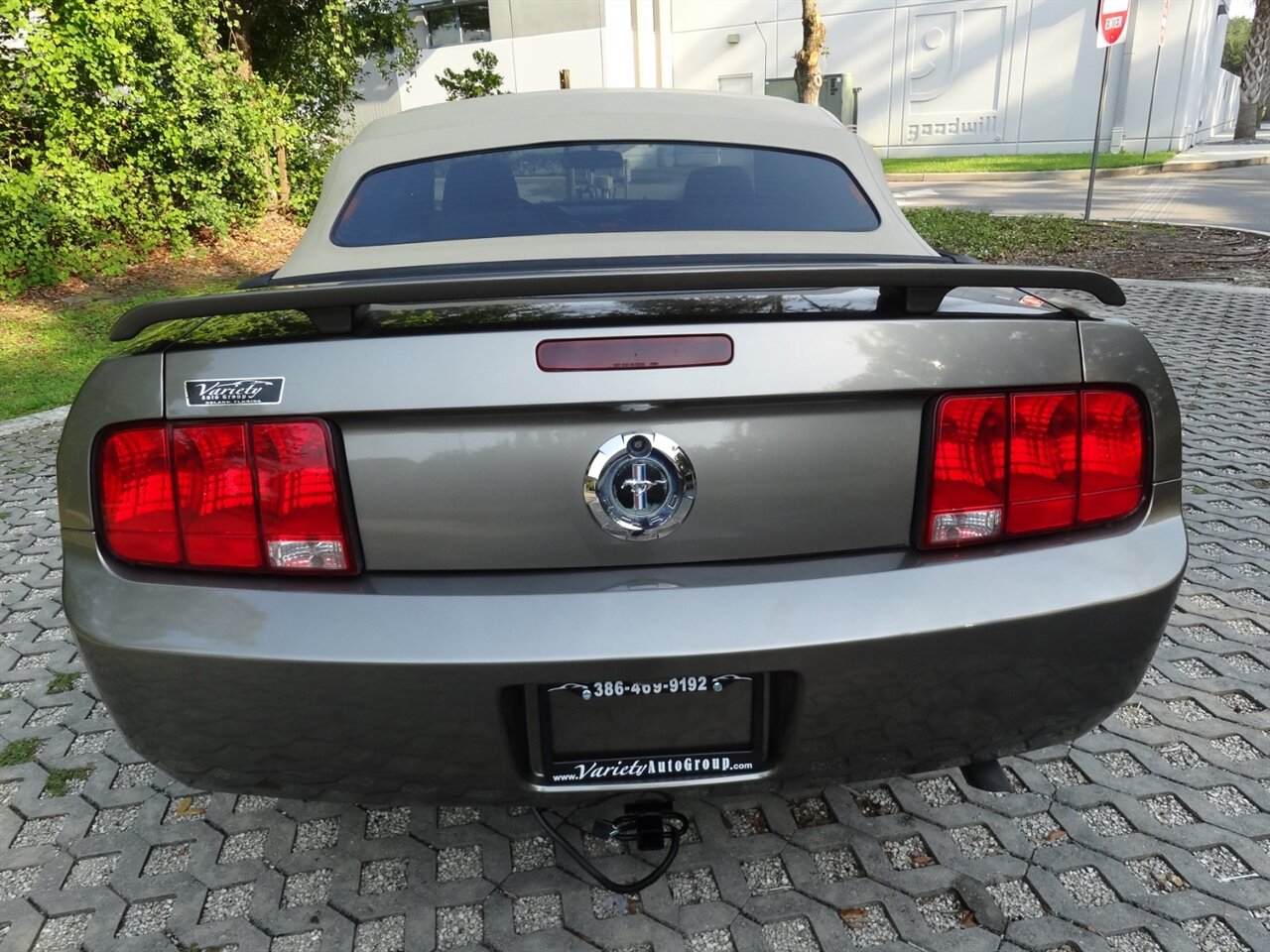 2005 Ford Mustang V6 Deluxe Leather - Photo 20 - Deland, FL 32720