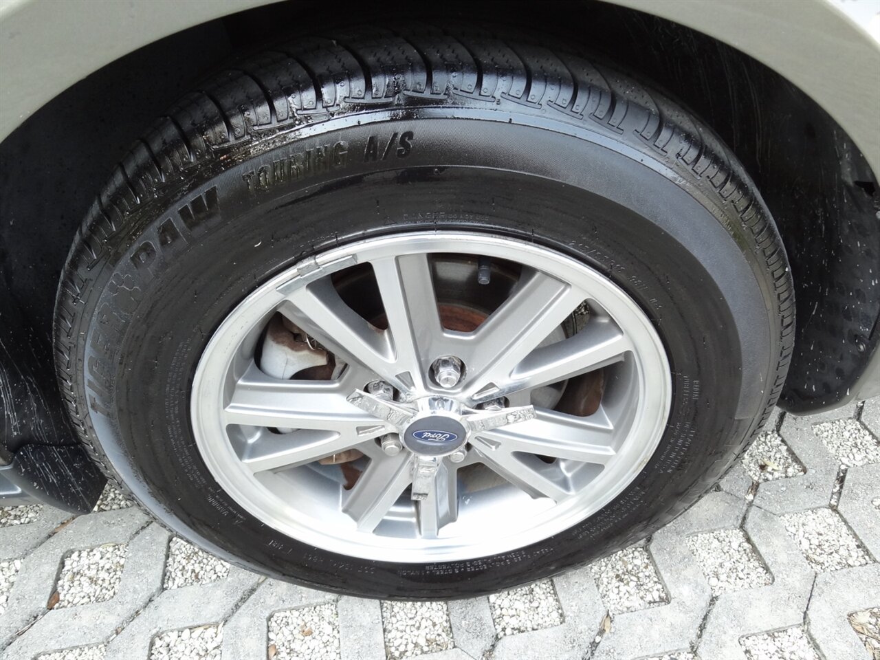 2005 Ford Mustang V6 Deluxe Leather - Photo 32 - Deland, FL 32720