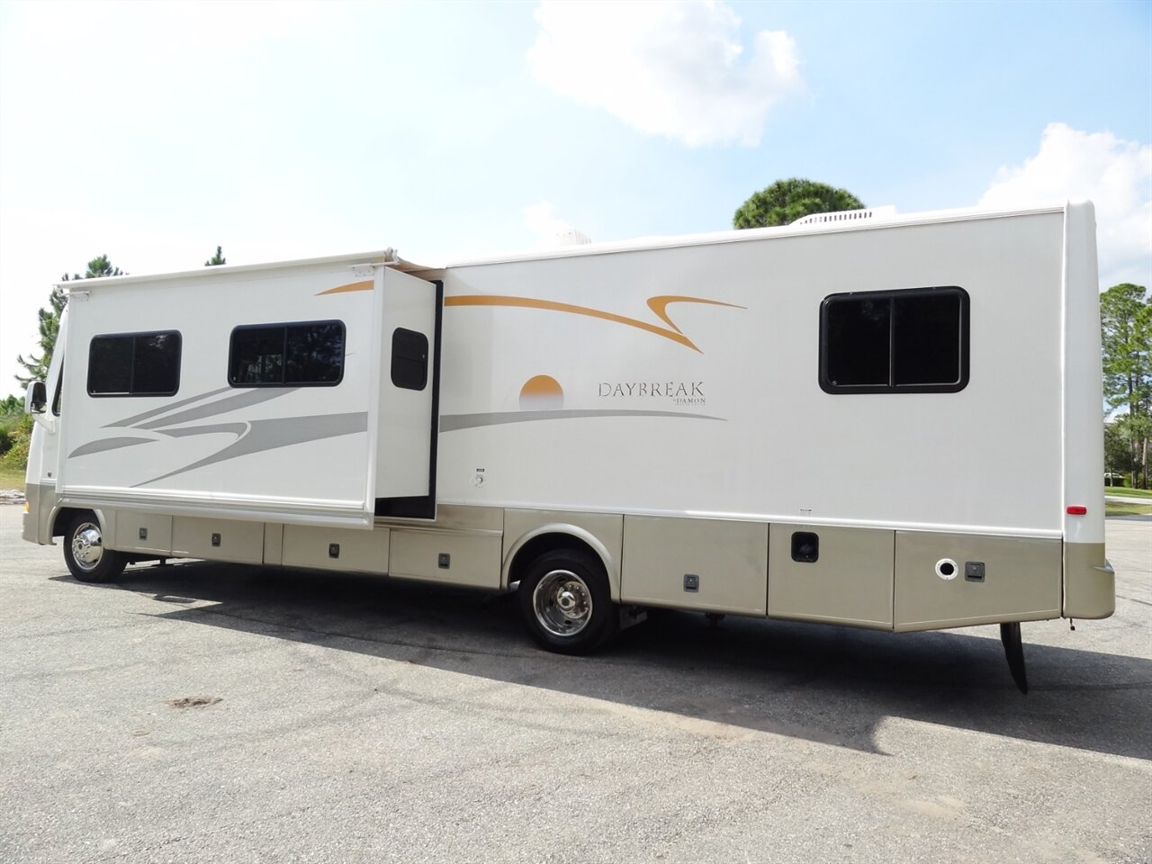 2006 Damon Daybreak 3270 - Photo 13 - Deland, FL 32720