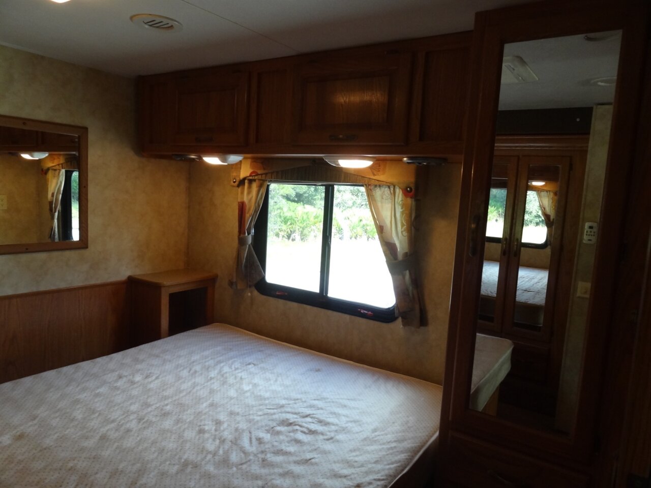 2006 Damon Daybreak 3270 - Photo 77 - Deland, FL 32720