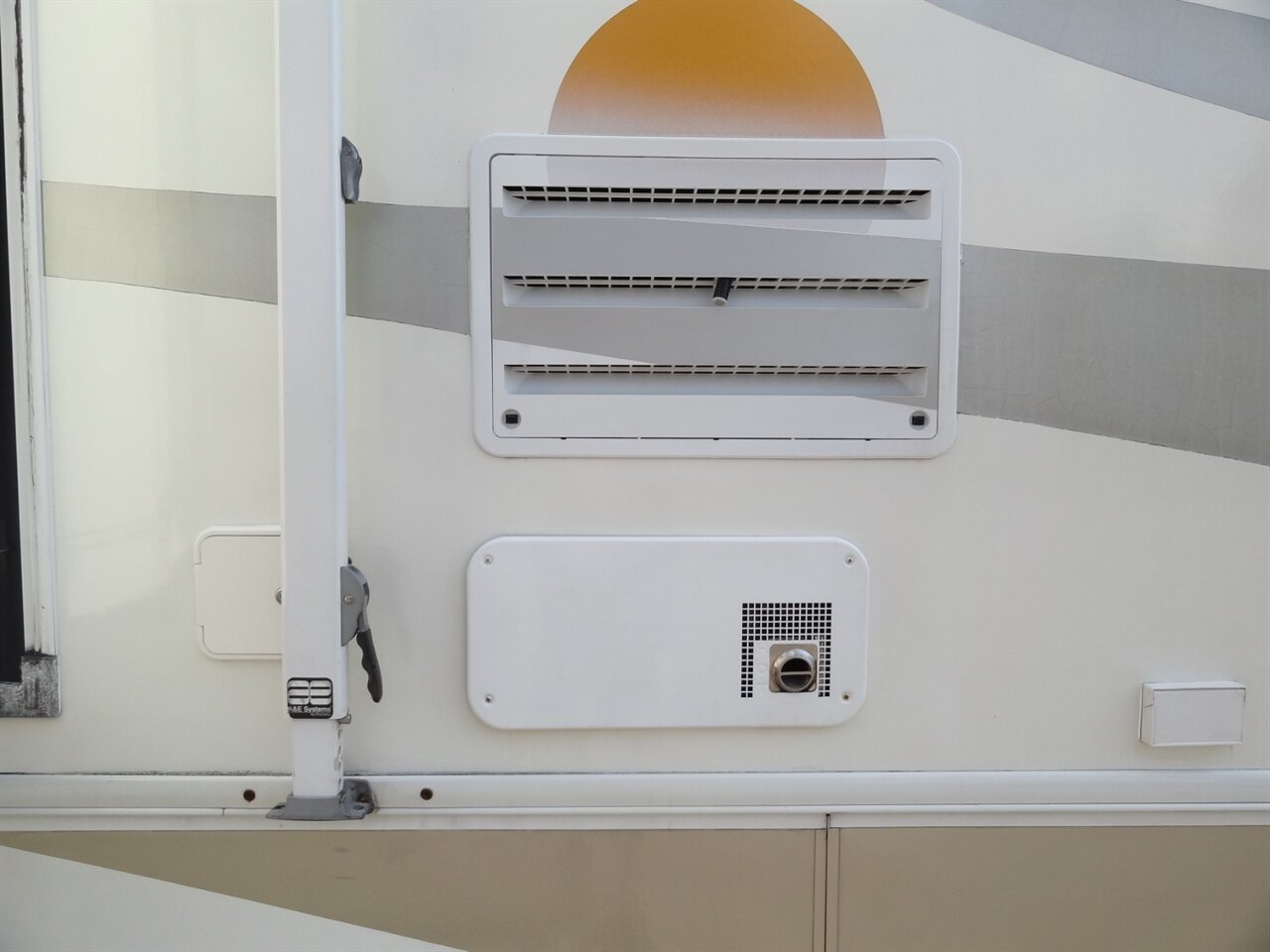 2006 Damon Daybreak 3270 - Photo 28 - Deland, FL 32720