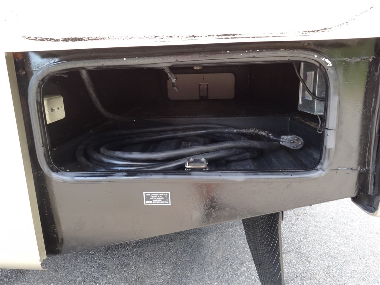 2006 Damon Daybreak 3270 - Photo 37 - Deland, FL 32720