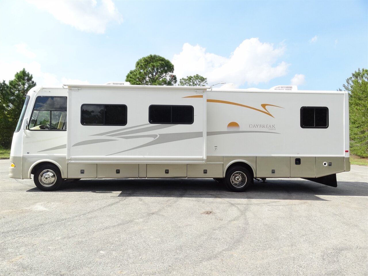 2006 Damon Daybreak 3270 - Photo 11 - Deland, FL 32720