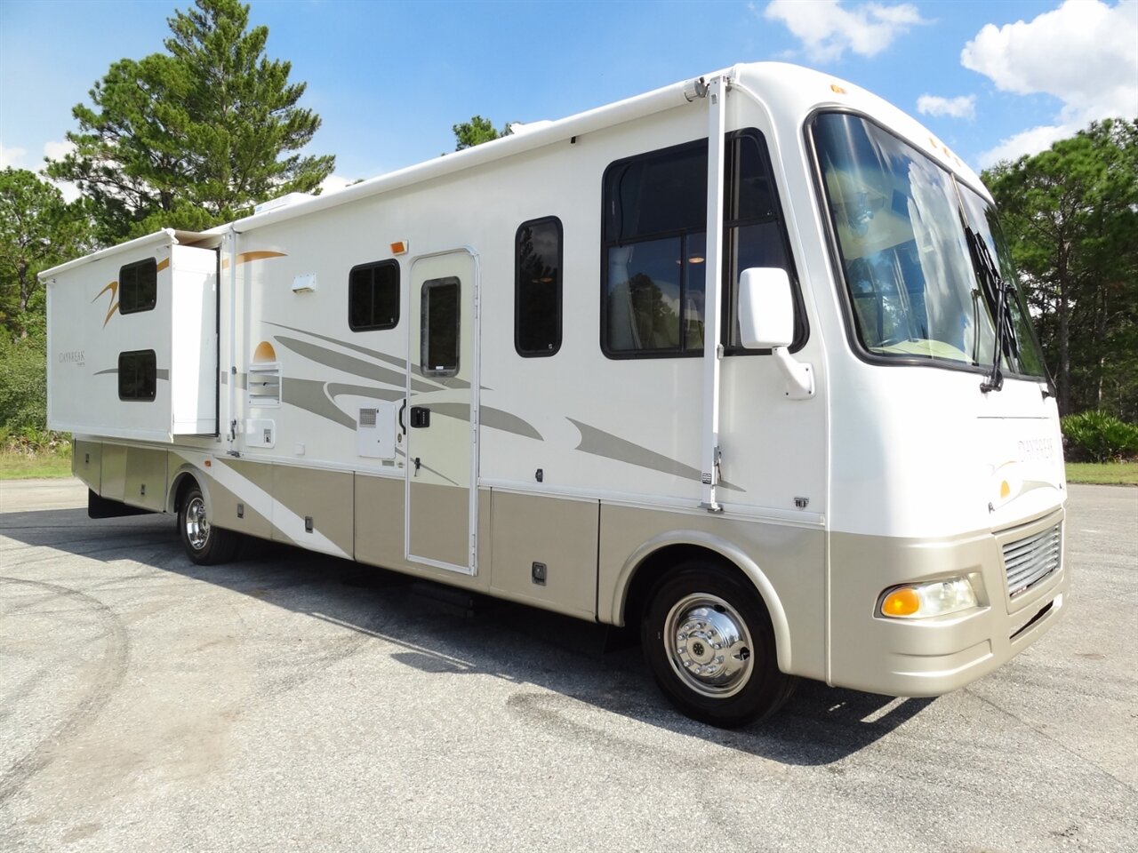 2006 Damon Daybreak 3270 - Photo 2 - Deland, FL 32720